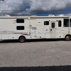20076 Damon Daybreak 36ft MH. 6.8L