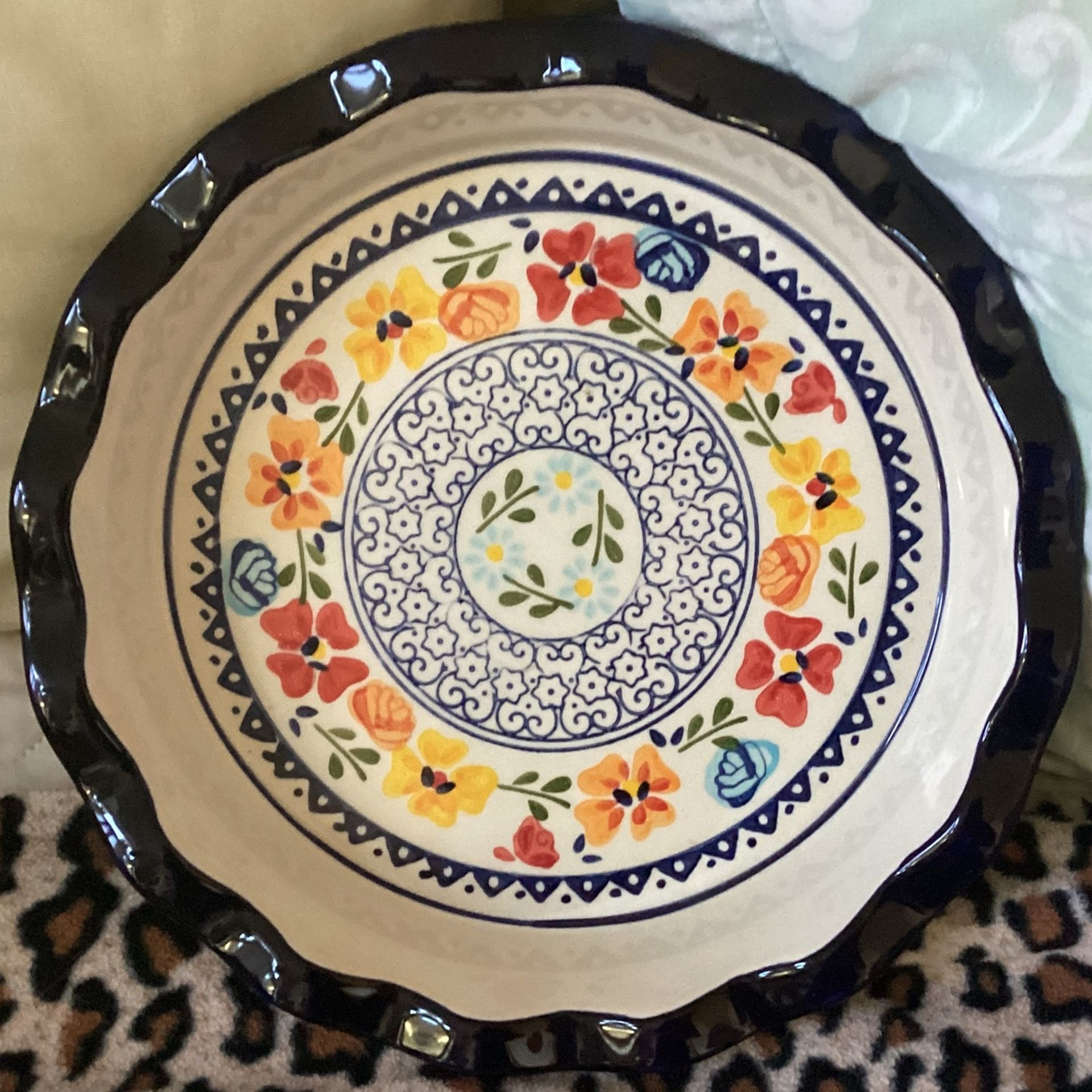 Lovely Hand Painted 9inch Pie Dish