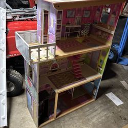 Dollhouse 