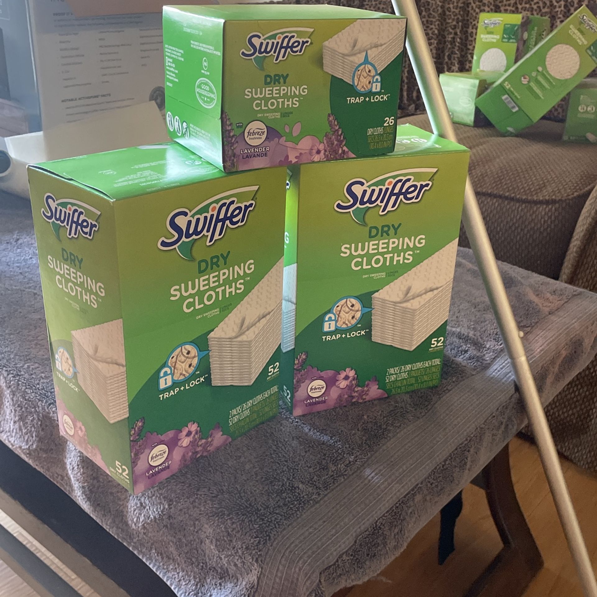 Swiffer With Over 100 Sweeping Cloths
