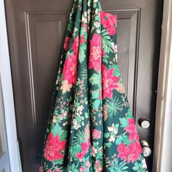 Very Lg.tree Skirt. This Is The Old Vintage Colors. Xmas. 