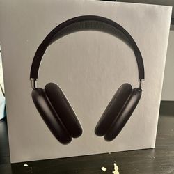 AIRPOD MAX SPACE GREY (STILL SEALED)‼️