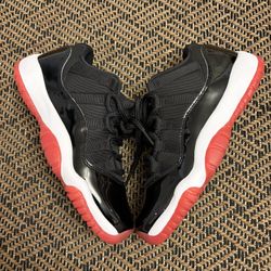 👟 Air Jordan 11 Low Bred - Size 6M/7.5W