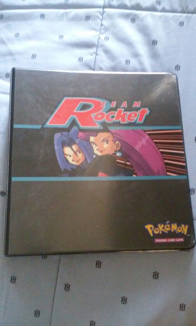 TEAM ROCKET FOLDER POKEMON CARD HOLDER