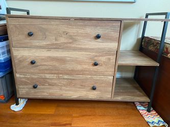 Dresser with 3 drawers and storage/book shelves