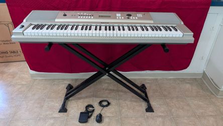 Yamaha 76-key Keyboard