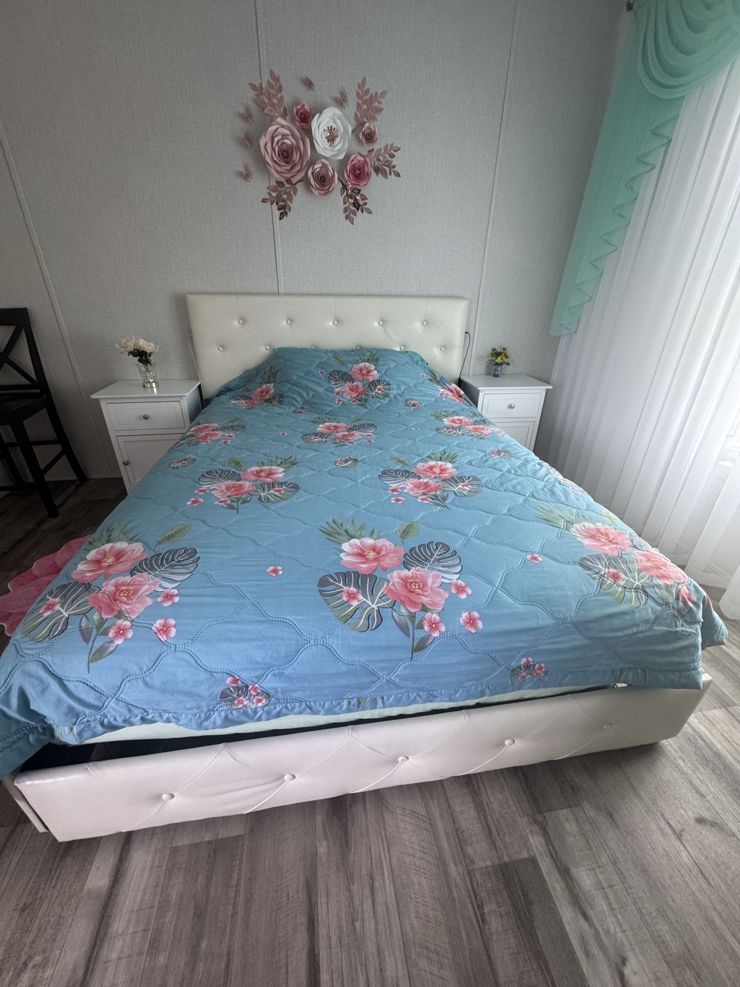 Queen White Leather Bed With Storage