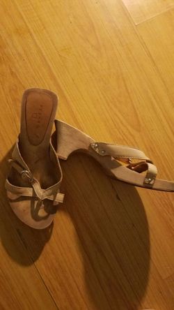 Ladies Sandals size 6 1\2