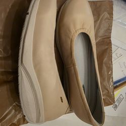 MBT  Close Toe Ballet Shoes Tan Leather Women Size 7.5