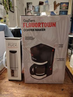 Coffee maker and a salt and pepper mill