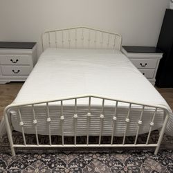 White Metal Bar Bed Frame With Queen Mattress Set