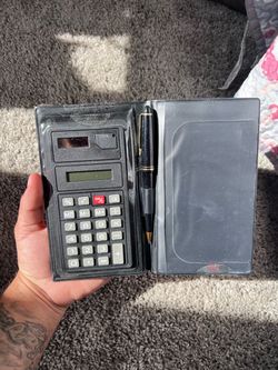 Vintage Style Solar Calculator Portfolio Organizer Notepad Holder w Pen Black