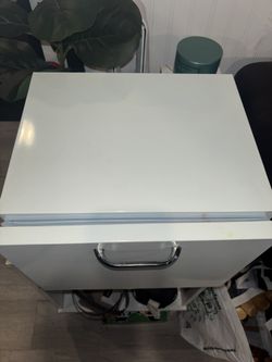 Towel warmer and UV Sterilizer