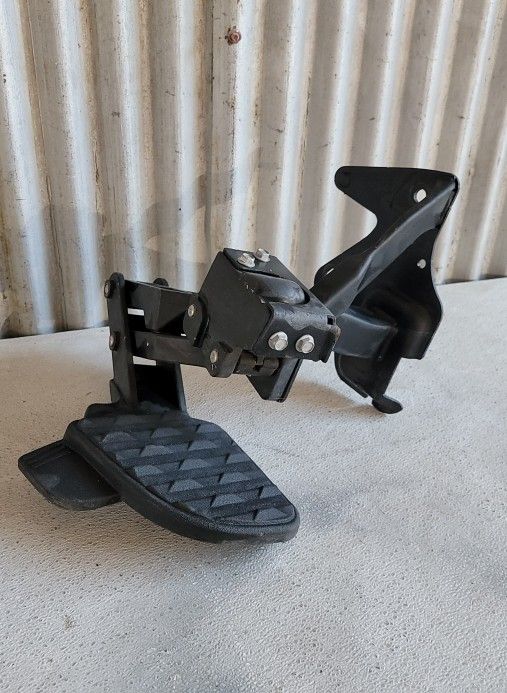 2019-2025 Dodge RAM 1500 Rear Bed Step OEM