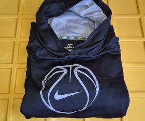 Boys nike hoodie size large