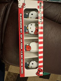 Hello Kitty Glassware Set Of Four