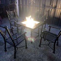 Firepit Table w/ 4 Aluminum Outdoor Chairs