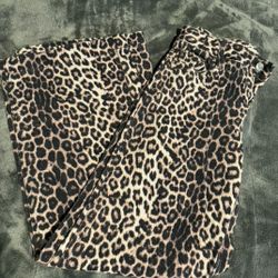 Pacsun Low-rise Baggy Leopard Print Jean
Size:25 
