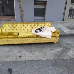 Couch Antiuqe