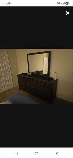 Dresser