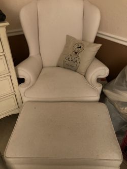 White Bedroom or Living Area Chair W/ Ottoman 