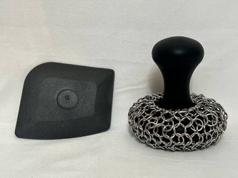 NEW Chainmail Scrubber Cast Iron Skillet Cleaner with Handle and Scraper 2-Piece