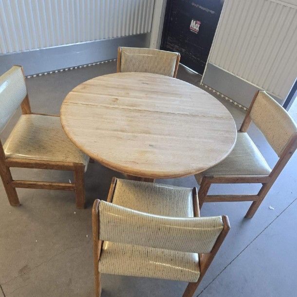 Wood Dinette Set $150 Nice To A Refinisher