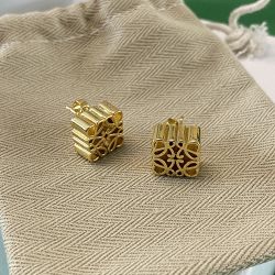  Womens Gold Square Floral Earrings 