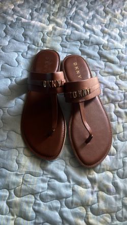 Size 9 DKNY