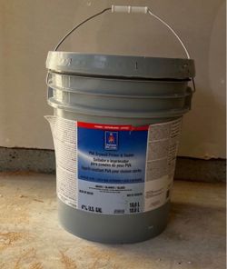 5 gallons Primer Interior. Agreeable Gray color.