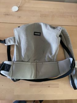 Momcozy baby carrier