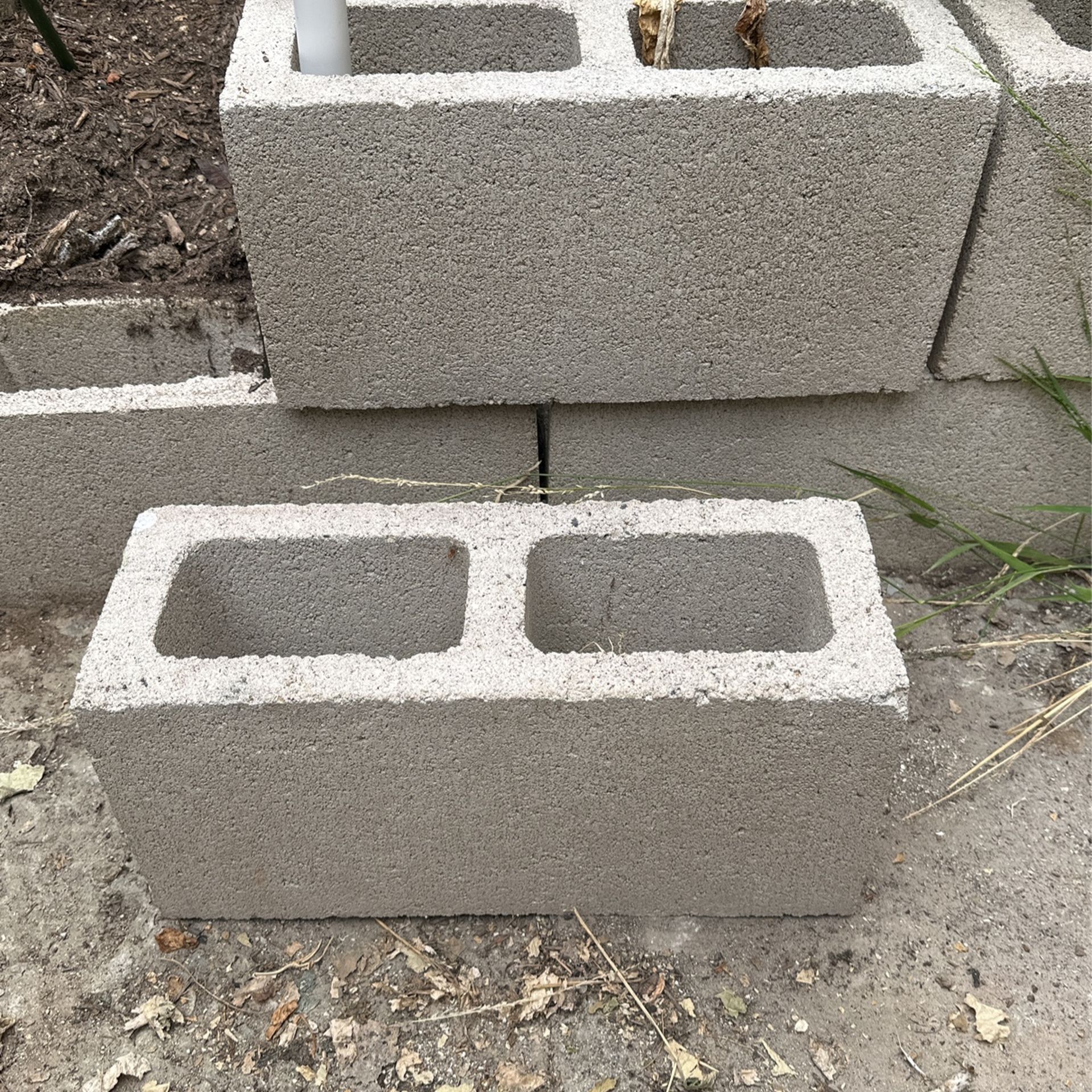 Free Cinder Blocks for Sale in Orange, CA - OfferUp