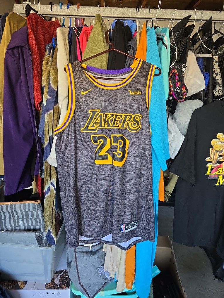 Lakers Jersey $5