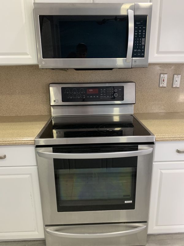 LG Digital Touch screen stove,oven, and microwave! for Sale in
