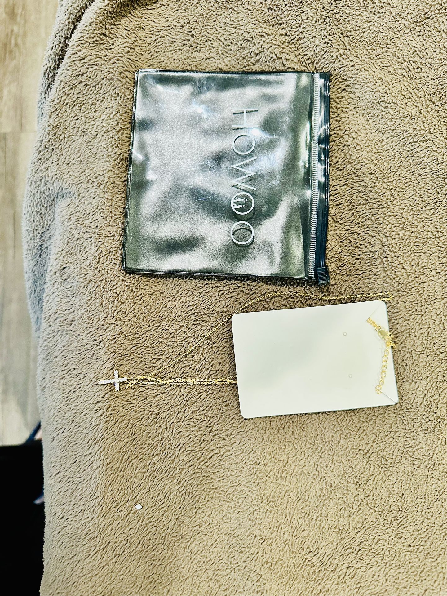 Brand New Gold And Diamond Pendant With Chain