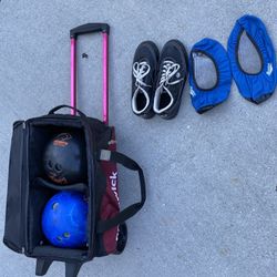 Bowling Ball Bag And Balls 