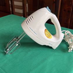 Hamilton, White Model 62680 Powerful Six Speed, Handheld Mixer For Kitchen