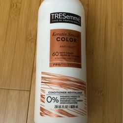 TRESEMME KERATIN SMOOTH ANTI-FADE 60 DAYS OF COLOR
