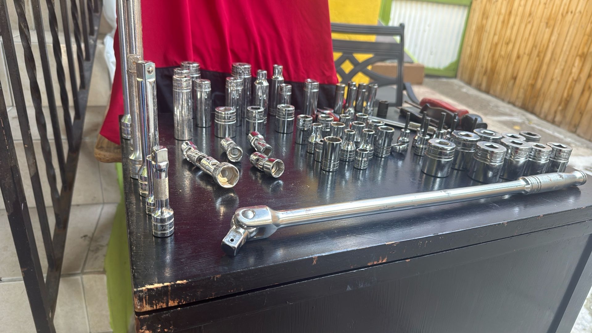 76 Snap-on pieces