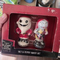 Salt & Pepper Set Pick up in Garland 75042 by appointment 