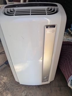 DeLonghi standing air conditioner unit