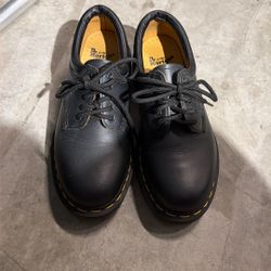 Dr. Martens 8053 Nappa leather 5-eye casual shoes (brand New)