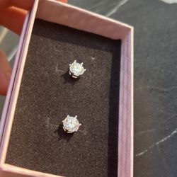 VVS Moissanite Halo Stud Earrings