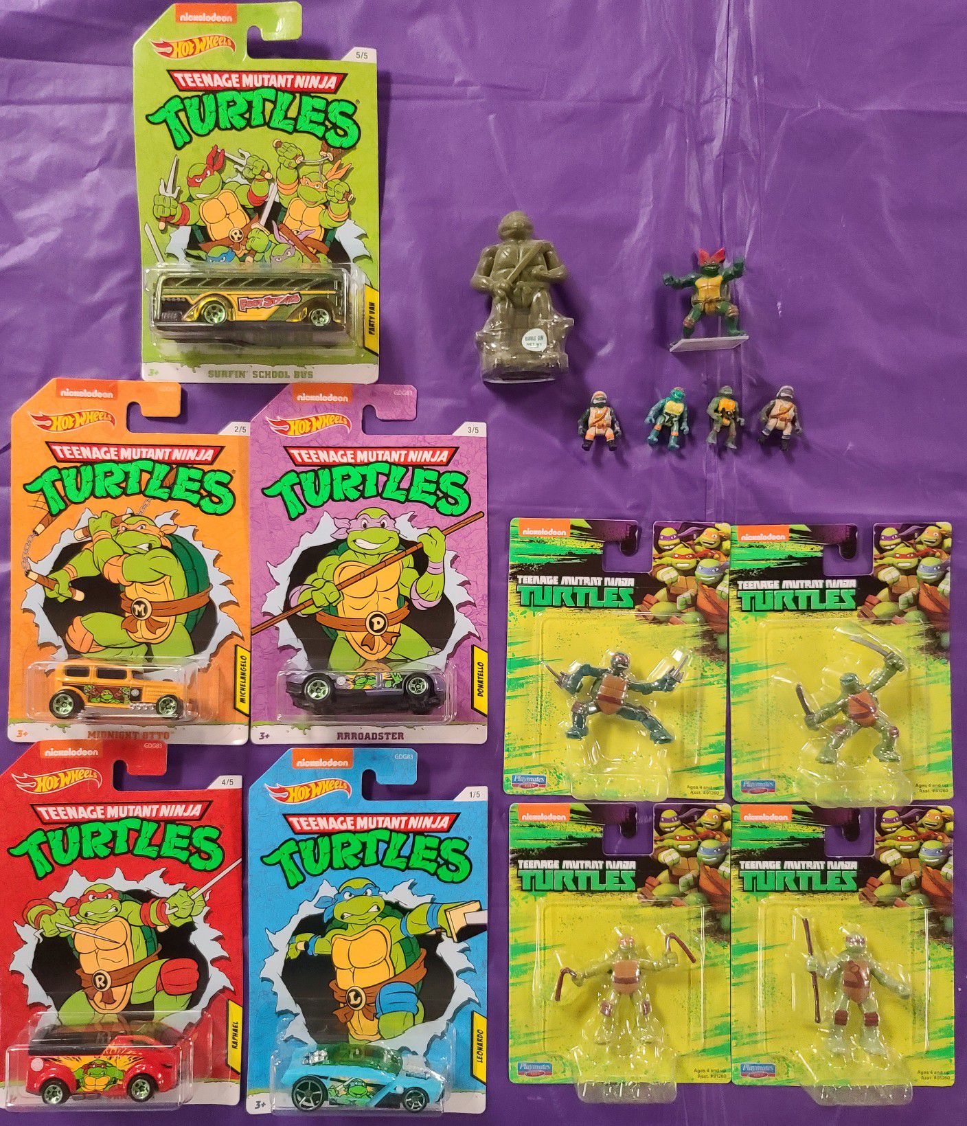 Turtles cars, packed figures, loose, bubble gum pack
