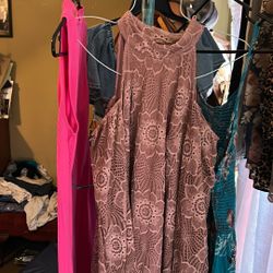 Use women’s clothes For All In The Picture 