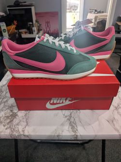 Women's Size 6.5 - Nike Pacific Fir Pinksicle (New)