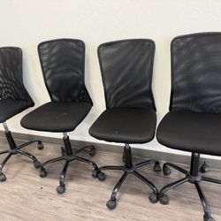 4 Chairs 