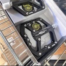 FREE 🎁 with purchase- New Alston Road Mountain Bike Pedals Bicycle