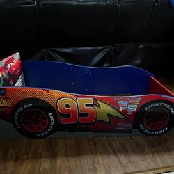  Lighting McQueen bed 