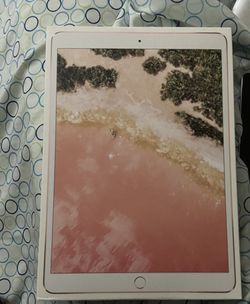 iPad 10.5 Rose Gold